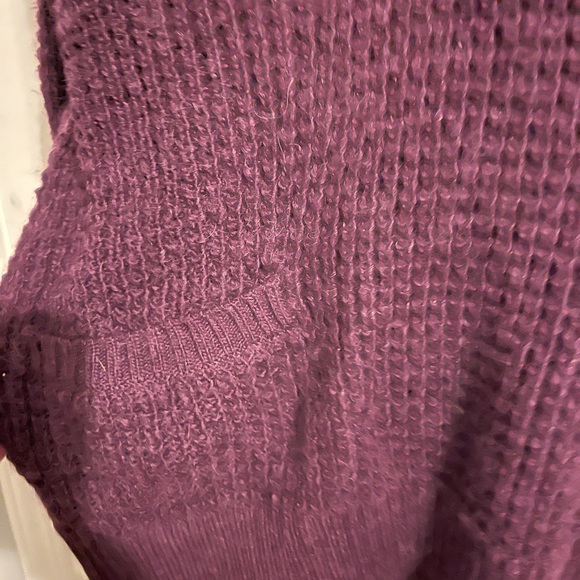 Loft Women’s Pullover Sweater - Picture 2 of 4